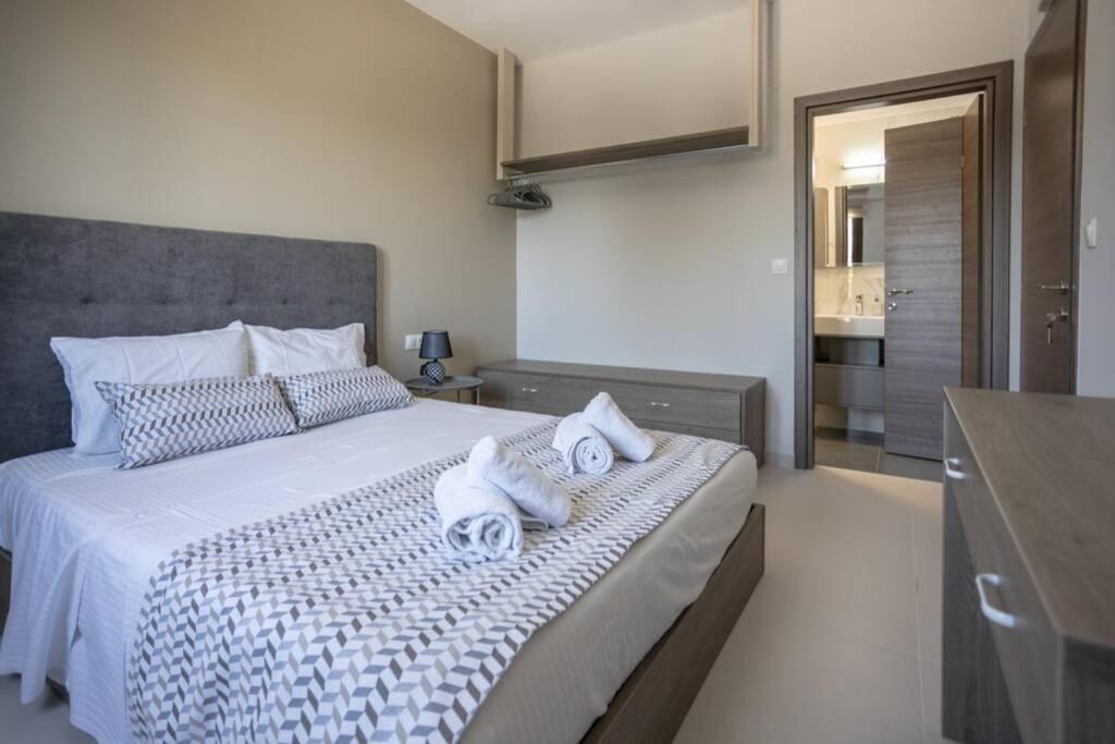 Mela Luxury Apartments Maroulás Dış mekan fotoğraf