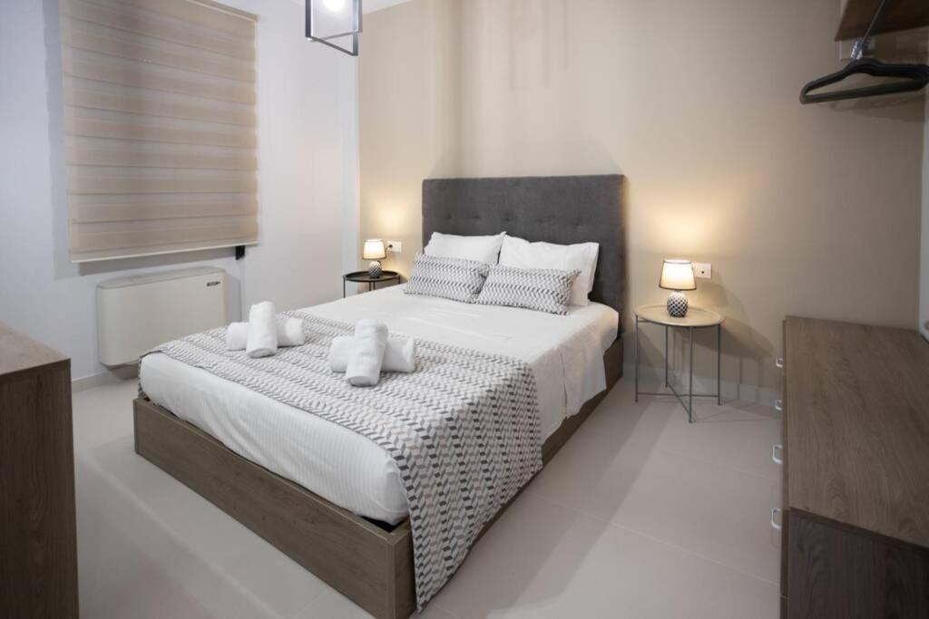 Mela Luxury Apartments Maroulás Dış mekan fotoğraf