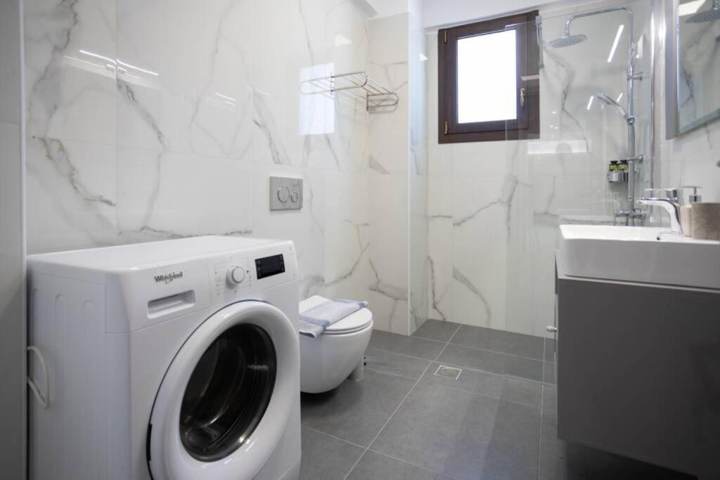 Mela Luxury Apartments Maroulás Dış mekan fotoğraf