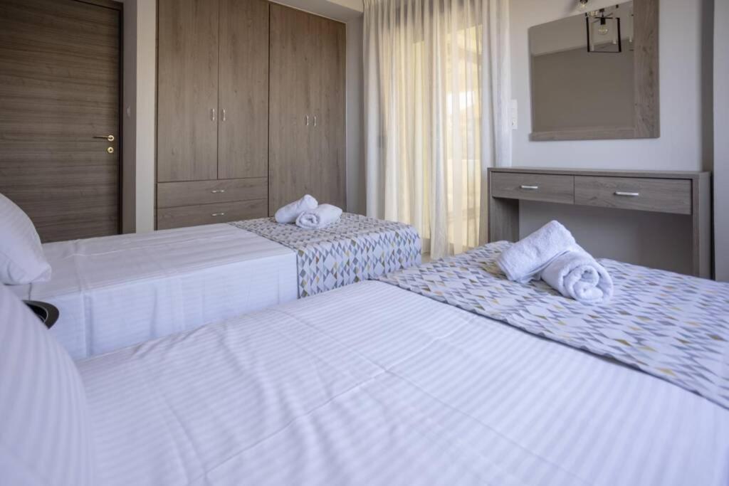 Mela Luxury Apartments Maroulás Dış mekan fotoğraf