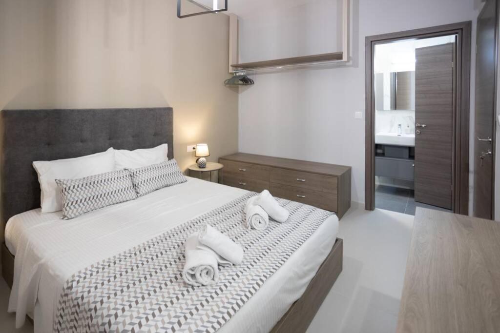 Mela Luxury Apartments Maroulás Dış mekan fotoğraf